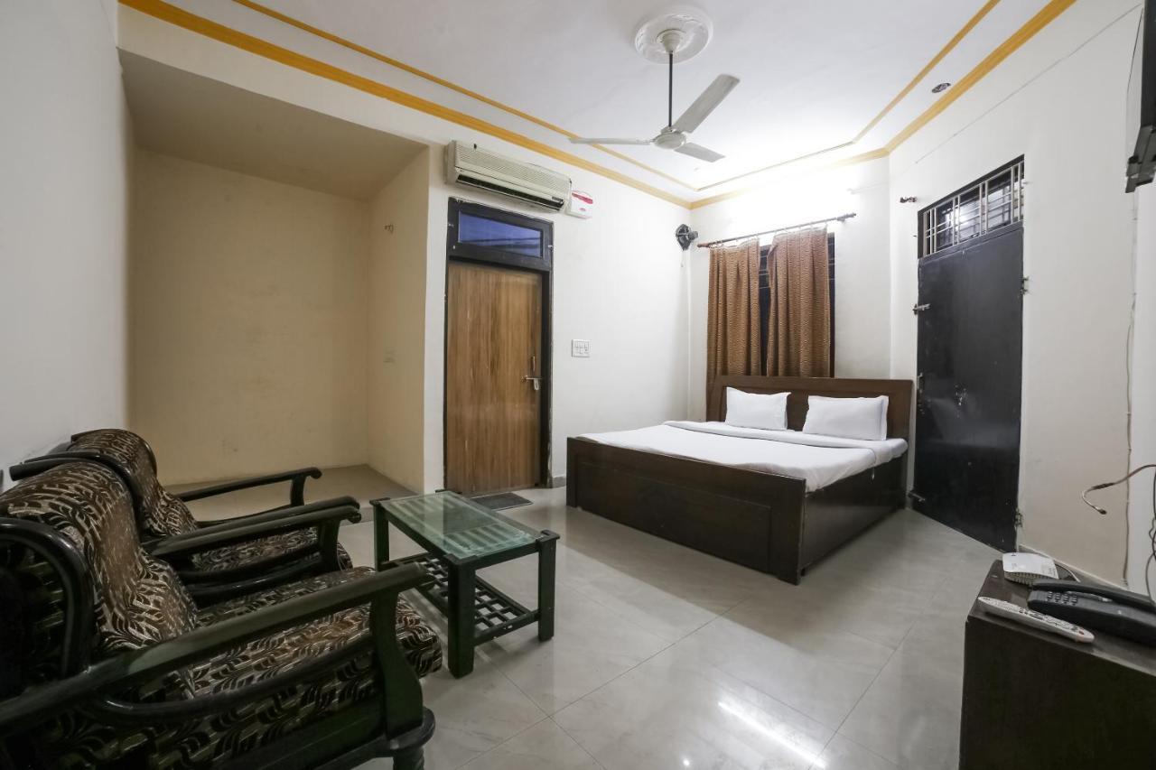 Spot On 38085 Hotel Amer Palace Джайпур Екстериор снимка