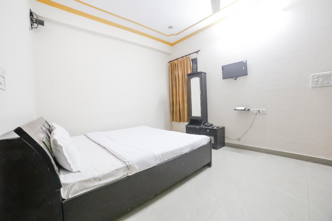 Spot On 38085 Hotel Amer Palace Джайпур Екстериор снимка