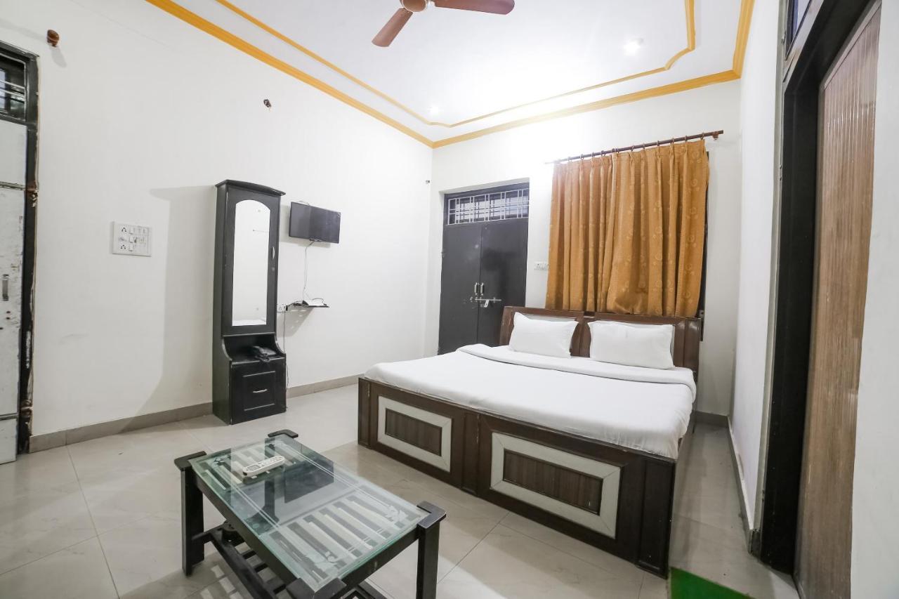 Spot On 38085 Hotel Amer Palace Джайпур Екстериор снимка
