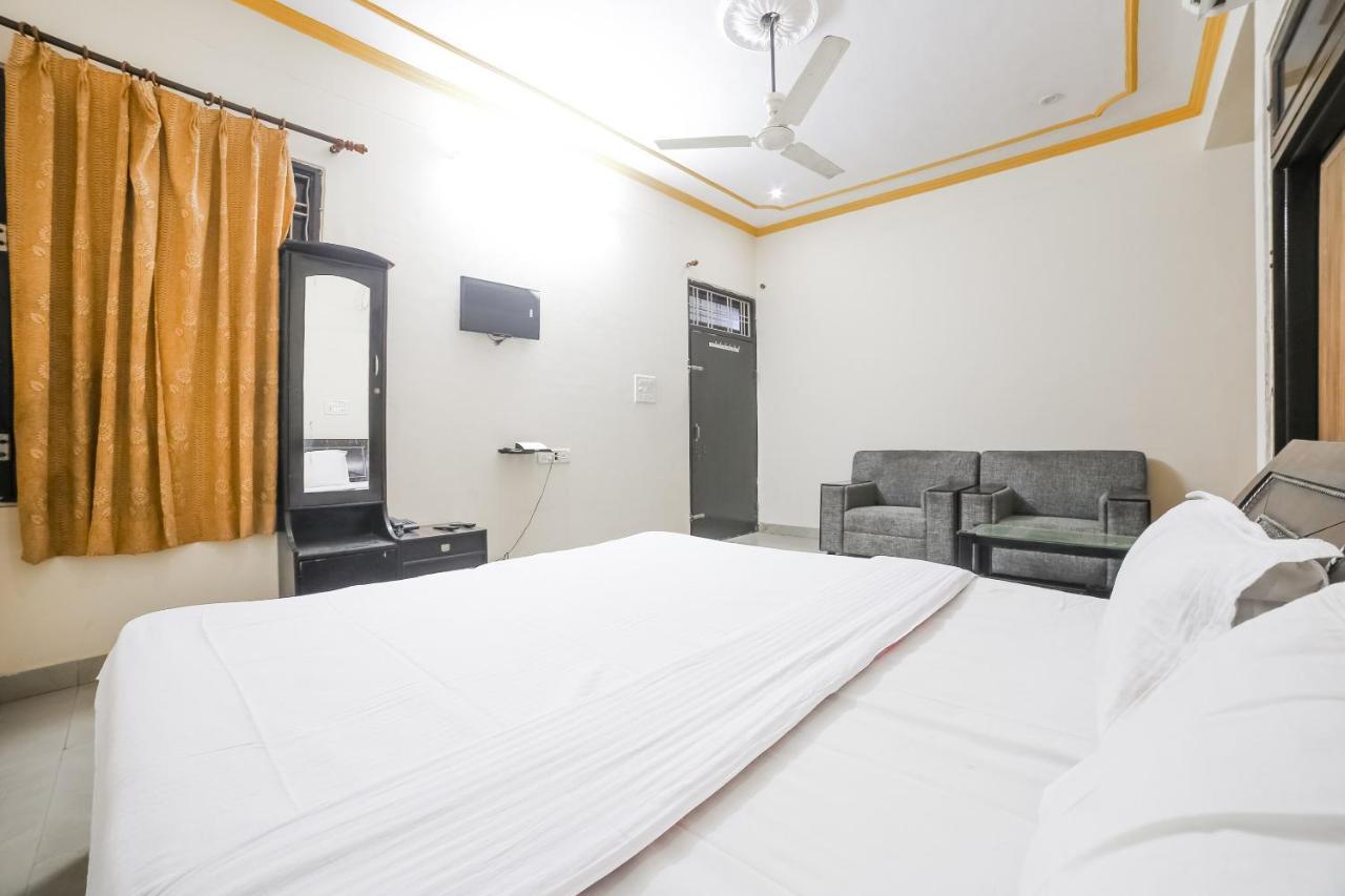 Spot On 38085 Hotel Amer Palace Джайпур Екстериор снимка